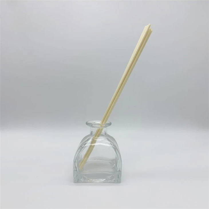Embalagem de palitos difusores de rattan